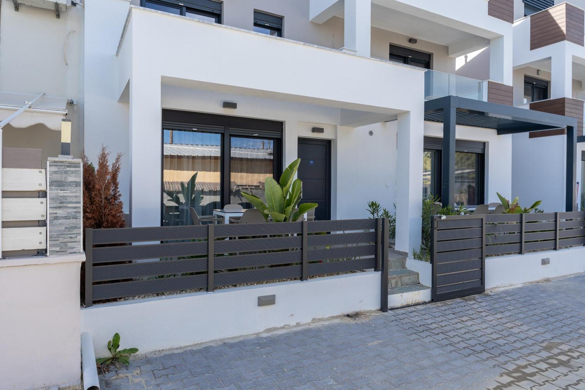 Апартаменты Kleoniki & Irida Residential Complexes Офринио Экстерьер фото